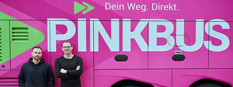 godaddy pinkbus bild1