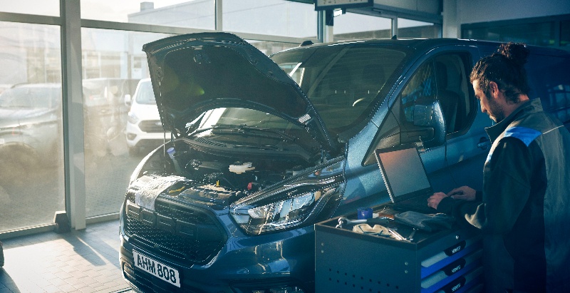 Ford Pro Service Titel NEU